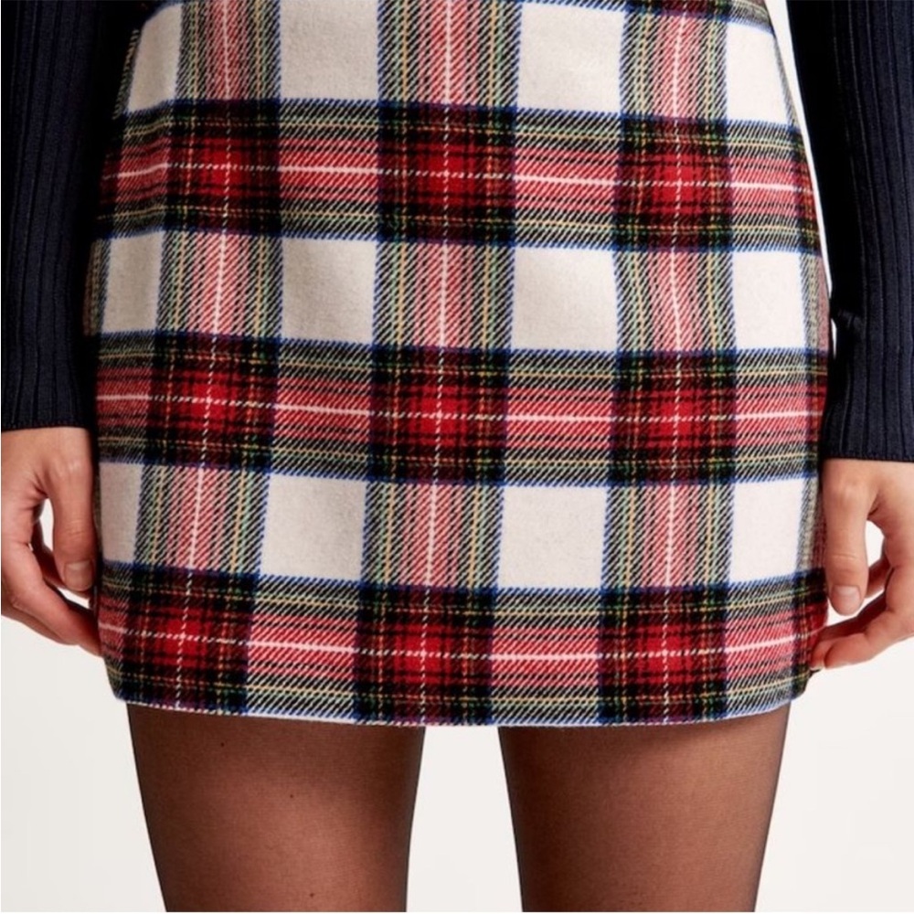 Abercrombie & Fitch Holiday Christmas Plaid Tartan Skort